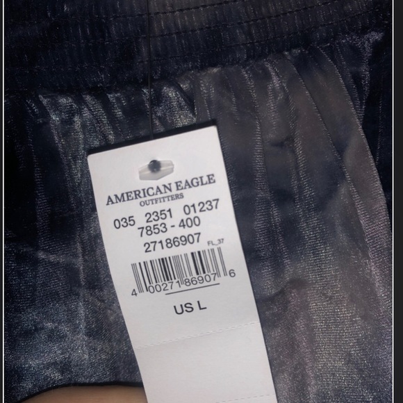 American Eagle Off-the-shoulder velvet top - Picture 2 of 3